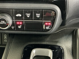 運転席/助手席シートヒーターで寒い日もすぐに温かくなり快適に過ごせます。2段階の温度調整が可能です