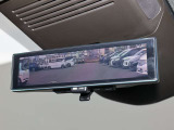 車両後方を映し出します・スマートルームミラー装備です。