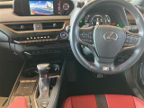 レクサス認定中古車ならではの美しいシートは、乗るたびに上質な快適さを提供します。