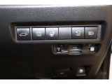運転席右側の操作部です。