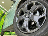 【純正15インチアルミホイール】外観にマッチした純正アルミホイールを装着しております。各種社外アルミホイールや、スタッドレスタイヤも取扱いしております。是非ご相談ください♪