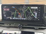 多機能ナビゲーションがあなたをしっかり目的地までサポートします。スマホのナビとは自車位置精度が違います。純正ナビなら保証も対象で安心です。