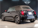 【MINI認定中古車】MINIのご購入はぜひMINI正規ディーラーで!メーカー基準の納車前点検整備を全車実施。規定整備を実施された車両にのみ付帯出来る全国保証。