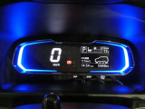 メーターの視認性もよく安全運転ができます。