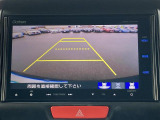 【 バックカメラ 】便利なバックカメラ装備で安全確認を頂けます。駐車が苦手な方にもオススメな便利機能です♪