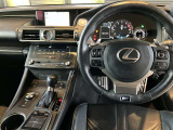 レクサス認定中古車ならではの美しいシートは、乗るたびに上質な快適さを提供します。