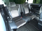 3列目シートはもちろん状態良好☆大人でもゆったりと座って頂けますので、大人数でのお出かけもラクラクです♪ご家族で、気の知れた仲間で、ドライブに行くのが楽しみですね♪