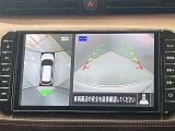 【アラウンドビューモニター】車を上から見下ろしているかのような映像で周囲の状況がひと目で確認、狭い駐車場に駐車するときも安心です♪