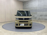 お車購入のポイントとなるフロントマスクです!かわいらしい目つきが印象的なデザインのヘッドランプです。
