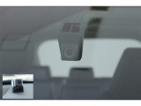 純正ドライブレコーダー(DRD-H68)装備してます。フロントと室内のカメラで録画しているので万が一の時の記録で安心です。