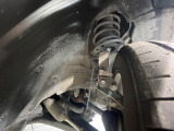 お車を安心してお乗りいただく為には、足回りの定期点検が欠かせません。サービスサポート(有償保証)では無料点検もご提供しており、安心のカーライフをお過ごしいただけるサポート体制が整っています。