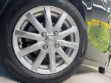 【14インチアルミホイール】外観にマッチしたアルミホイールを装着しております。各種アルミホイールや、スタッドレスタイヤも取扱いしております。是非ご相談ください♪