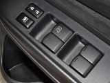 電動格納式ドアミラー・パワーウインドウを装備しています。