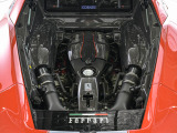 488 Pistaには3.9リッターV型8気筒ツインターボエンジンが搭載されております。