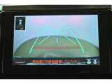 バックガイドモニターで、後方を確認しながら安心して駐車することができます。運転初心者も熟練者も必須の機能ですよ!