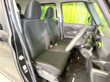 運転席シート廻りは使用感も少なく、良好な状態となっています。前オーナー様が丁寧に使っていたことがよくわかりますね。