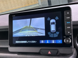 リバースギアに入れるだけで後方の表示へ切り替わります。夜間や雨の日の駐車も楽になりますよ。