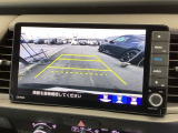 便利な3ビュー切り替え、ガイド線表示付きのバックカメラです!後退時、後方の視界をサポートします!