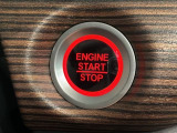 ワンプッシュでエンジンのスタート、ストップが出来て便利です。