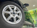 【14インチアルミホイール】外観にマッチしたアルミホイールを装着しております。各種アルミホイールや、スタッドレスタイヤも取扱いしております。是非ご相談ください♪