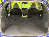 普段のお買い物や通勤、送迎等に十分な荷室スペースを確保しております。セカンドシートを倒すと、大きな荷物の積載も可能です♪