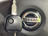 【キーレス】少し離れた場所からでもボタン一つでドアの開錠・施錠ができるのでとっても便利!ドアの鍵穴周りに傷をつけることもありません♪