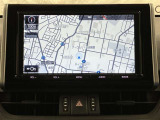 ナビを装備。タッチパネル式で使いやすく、お出かけもラクラクです。