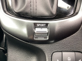 ドライブセレクションを搭載。SPORTモードにすると自動的に低いギアに設定。アクセル操作に対して力強い加速が得られます。