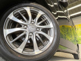 【純正14インチアルミホイール】外観にマッチした純正アルミホイールを装着しております。各種社外アルミホイールや、スタッドレスタイヤも取扱いしております。是非ご相談ください♪