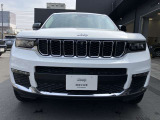 「どこにでも行ける。何でもできる。」Jeepに息づく自由の精神はその素晴らしい性能で、Jeepだから辿り着ける未知なる世界へ誘い心と身体を開放します。