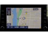 トヨタ純正ディスプレイオーディオ。アンドロイドのスマートホンならBluetooth接続で地図や音楽、YOUTUBE等ご利用できます。別途ナビキットご購入でナビ機能もお使いいただけます。