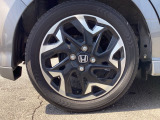 純正アルミホイールです。足元が引き立つので、車全体のイメージがアップしますよ!