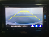 バックでの車庫入れも安心です! リアカメラが付いているバックモニター付のナビを装備しております。操作線もついており距離感も画面から確認できます。