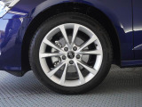 アルミホイール 5Vスポークデザイン 8Jx17 225/45 R17 タイヤ