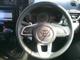 ステアリングも使用感が少なく、きれいな状態となっております♪