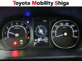 昼でも見やすいシンプルなメーターパネルです。