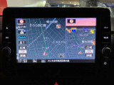 ディーラーオプション9インチメモリーナビ付きです!操作もわかりやすく、目的地検索もラクラクです!