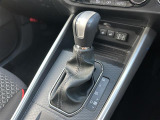 【 シフト 】シフトも操作しやすく快適なドライブを楽しんでいただけます。