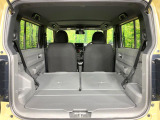 普段のお買い物や通勤、送迎等に十分な荷室スペースを確保しております。セカンドシートを倒すと、大きな荷物の積載も可能です♪
