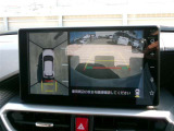 全周囲モニター付きですので、上から見たような映像も確認できます。(補助装置になりますので、目視でもご確認ください)