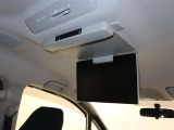 後席モニター付いてます
