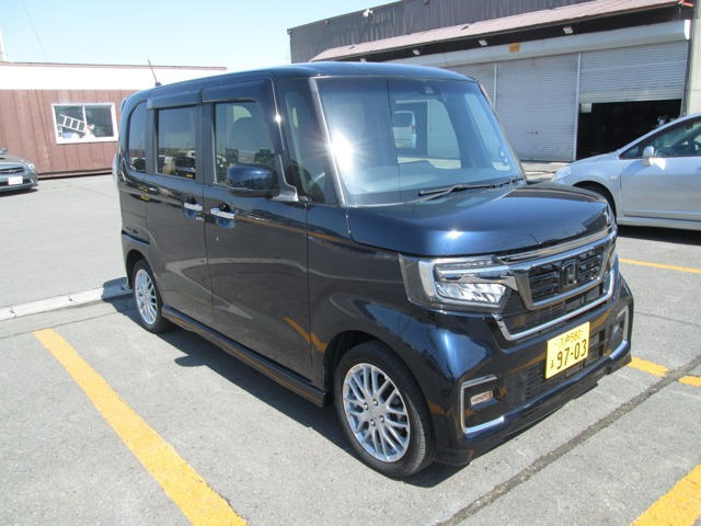 N-BOXカスタム L ターボ 4WD 
