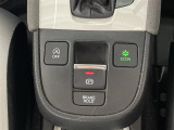 【電子制御パーキングブレーキ】パーキングブレーキを指先だけで操作可能です!力の弱い人にも安心してブレーキをかけていただけます!