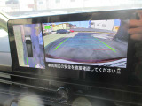 周囲の状況が分かるアラウンドビューモニター搭載。苦手な縦列駐車もこれがあれば安心ですね。