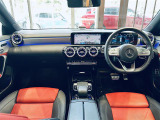 CLAクラス CLA200d AMGライン 本革シート サンルーフ