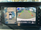 上から丸見えアラウンドビュー!車を真上から見下ろした様な映像を映し出します。これで苦手な車庫入れもラクラク。