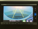 バックでの車庫入れも安心です! リアカメラが付いているバックモニター付のナビを装備しております。操作線もついており距離感も画面から確認できます。