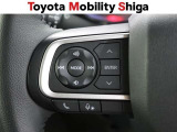 ステアリングスイッチ付き。前方から目を離すことなくオーディオ操作をすることが可能です。
