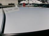 ルーフは目立つキズやへこみなどはない状態です。