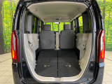 後席を格納すると、これだけの広さが!シーンに合わせたシートアレンジで、大きな荷物も積むことが出来ます♪